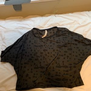 LULU LEMON OVERSIZED TEE